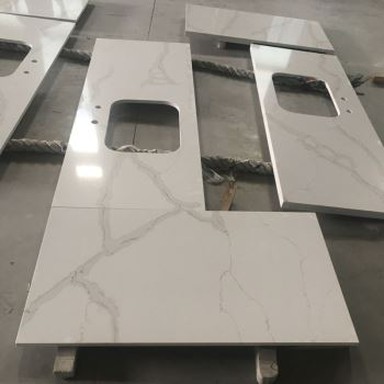 „Calacatta Quartz“ stalviršiai